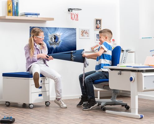 mitwachsende Kindermöbel von moll kinderschreibtische kinderdrehstühle höhenverstellbar neigbar made in germany