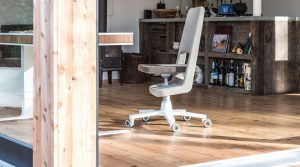 moll unique-S9-T7_ 20170227_Uedersee_003 designmöbel von moll unique designschrebtisch T7 designdrehstuhl S9 höhenverstellbar made in germany