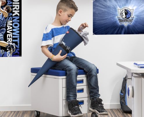 moll kids Champion cubic sitzen mitwachsende Kindermöbel von moll kinderschreibtische kinderdrehstühle höhenverstellbar neigbar made in germany