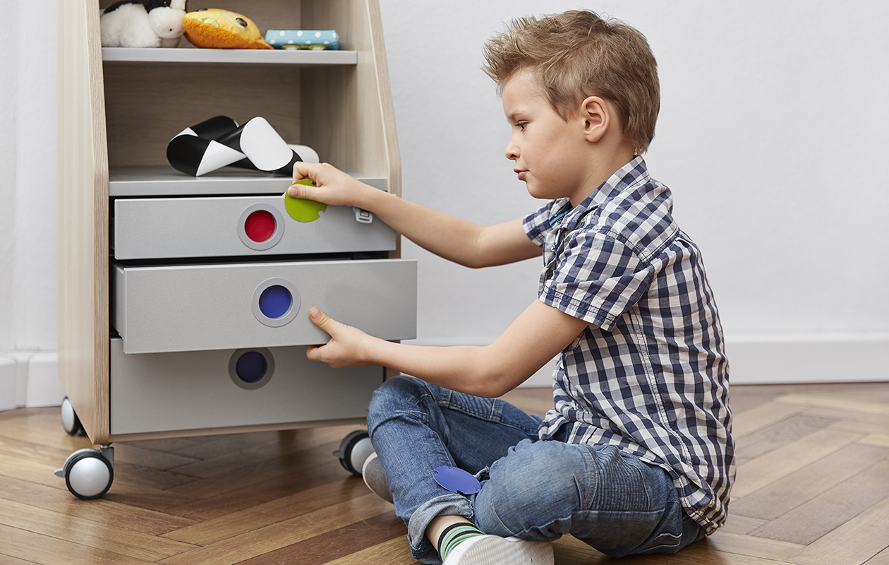 moll kids pro profi contuiner farben mitwachsende Kindermöbel von moll kinderschreibtische kinderdrehstühle höhenverstellbar neigbar made in germany