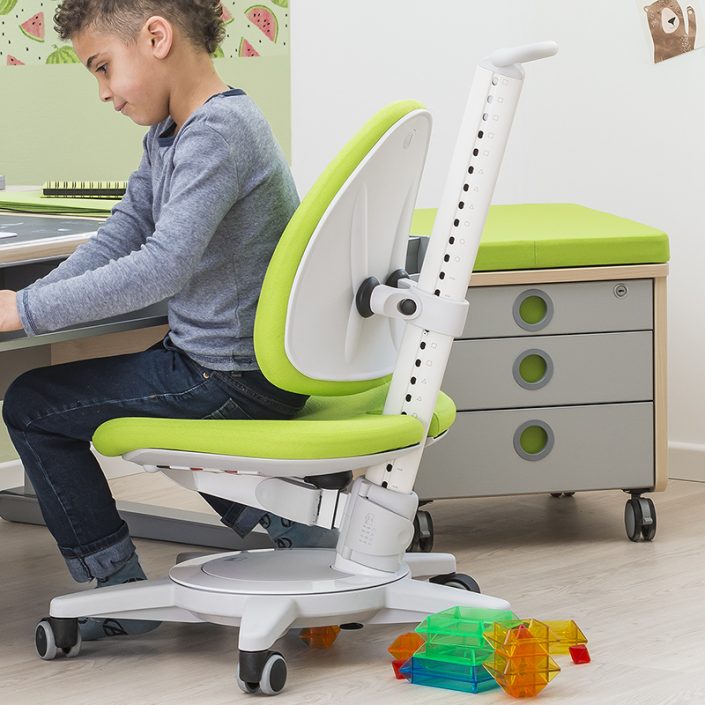 mitwachsende Kindermöbel von moll kinderschreibtische kinderdrehstühle höhenverstellbar neigbar made in germany