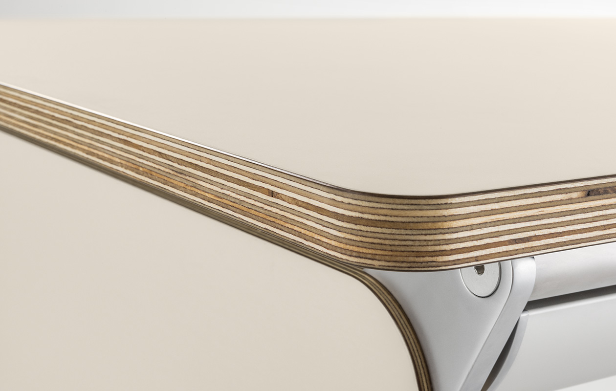 Designschrebitisch-moll-T5-Plattenmaterial-b