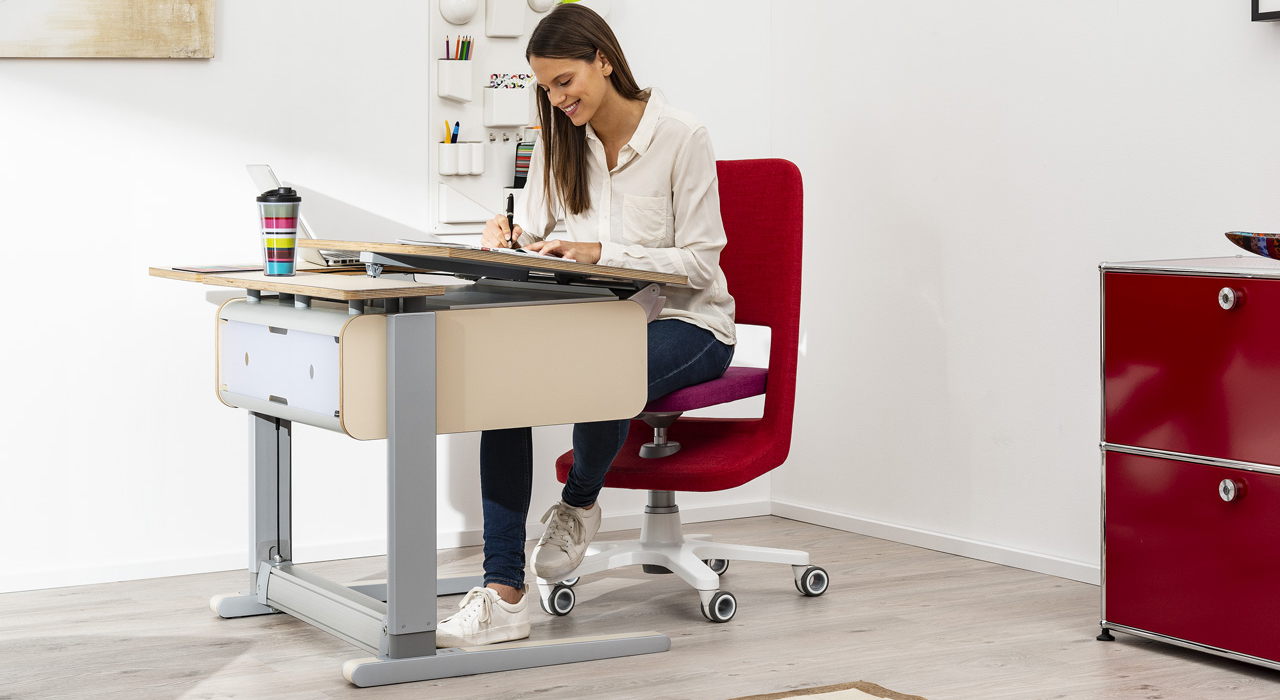 moll-unqiue-T5-2019-Schreibtisch-02